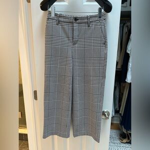 Banana Republic Black & White Houndstooth crop Trouser Pants - Sz: 2